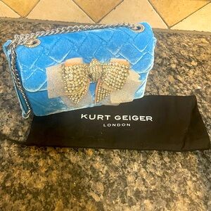 Like new, gorgeous purse!